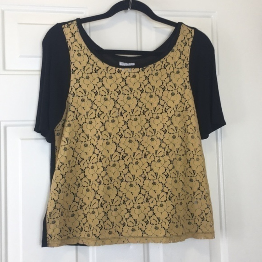 Cooperative, M size, Short sleeve Top.